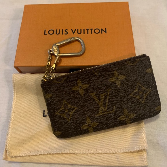 ❌SOLD❌100% Authentic Louis Vuitton Key/Card Holder - Picture 2 of 6